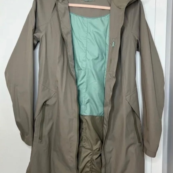 Lululemon Jacket - Picture 2 of 3